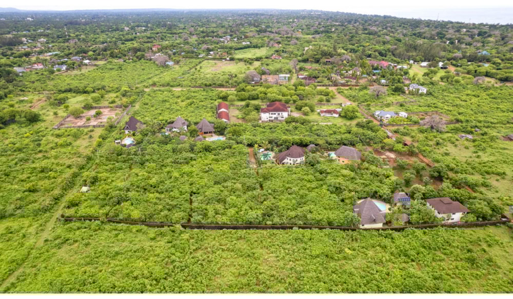 Residential vacant land for sale in Diani, Kenya - 3KE1637347