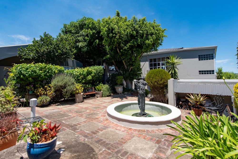 House for sale in Knysna Central - 1KG1639378 House for sale in Knysna Central - 1KG1639378