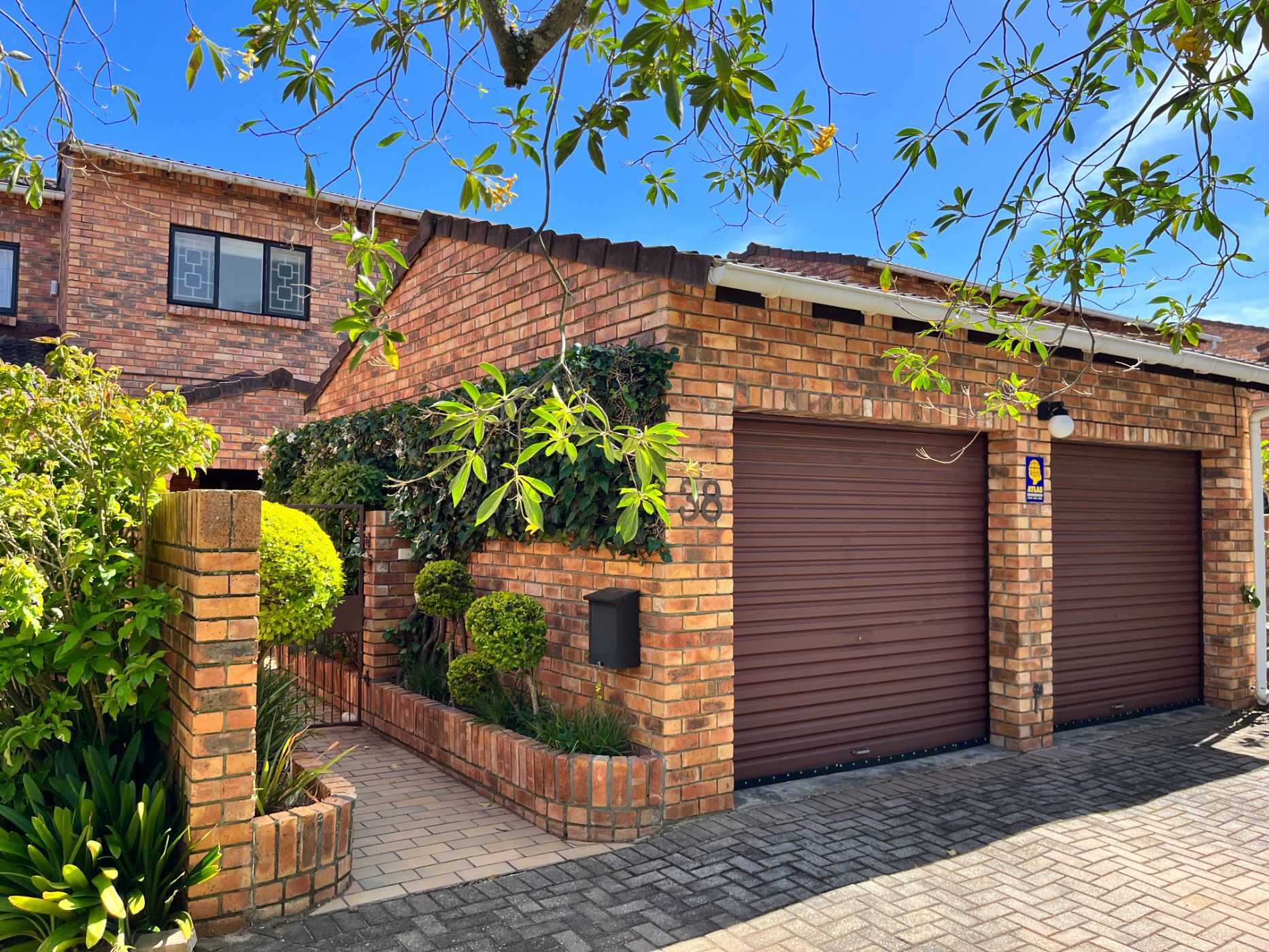 Townhouse to rent in Walmer - 1PLZ1730200