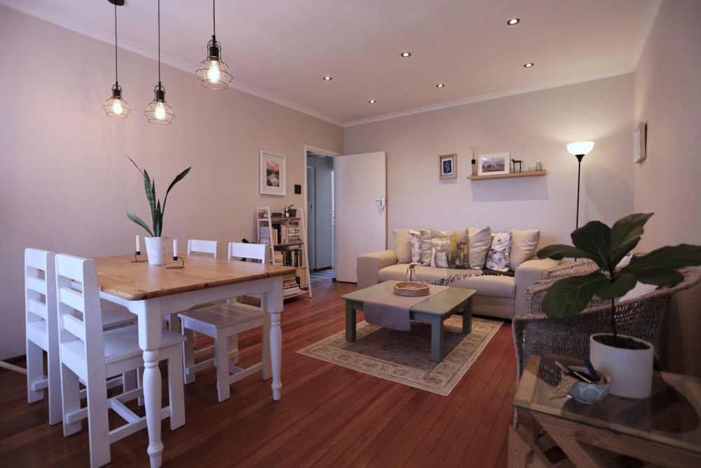 Apartment let in Kenilworth, Cape Town - RBL1681514 Apartment let in Kenilworth, Cape Town - RBL1681514