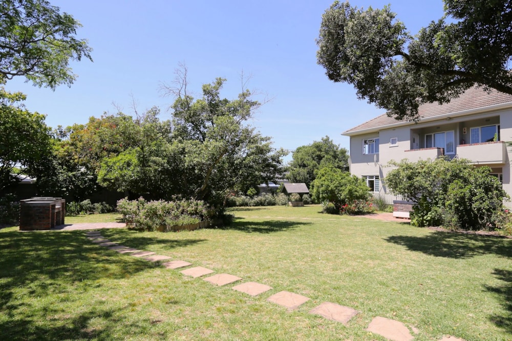 Apartment let in Kenilworth, Cape Town - RBL1681514 Apartment let in Kenilworth, Cape Town - RBL1681514