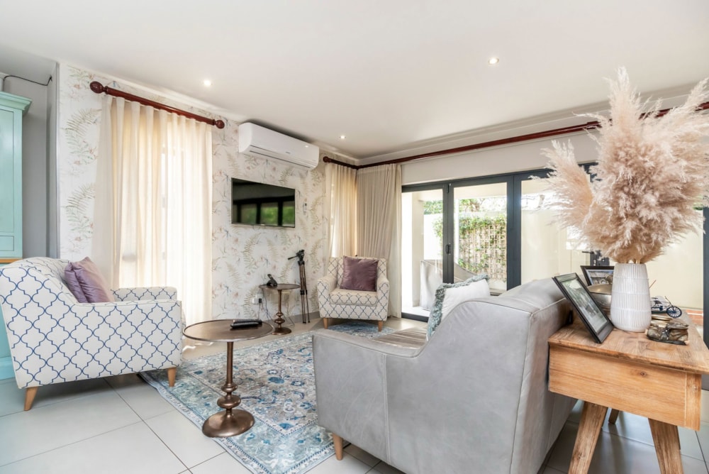 Double-storey cluster let in Broadacres - FYL1710468 Double-storey cluster let in Broadacres - FYL1710468