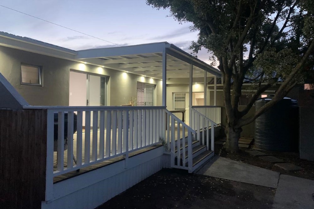 Garden cottage let in Newton Park - 1PLZ1679477 Garden cottage let in Newton Park - 1PLZ1679477