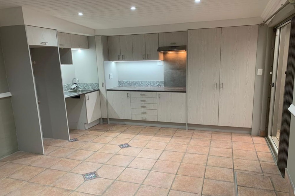 Garden cottage let in Newton Park - 1PLZ1679477 Garden cottage let in Newton Park - 1PLZ1679477