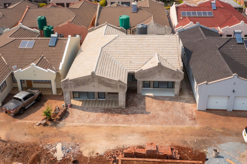 Single-storey cluster for sale in Bluffhill, Zimbabwe - 3ZB1639566