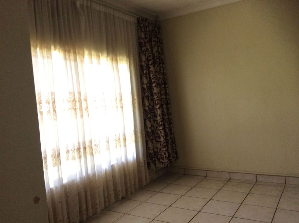 House for sale in Kwa Thema - 1SP1639712