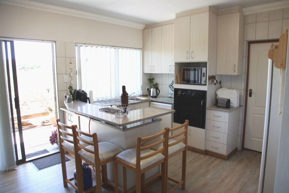 House for sale in Vanderkloof - 1KK1639684 House for sale in Vanderkloof - 1KK1639684