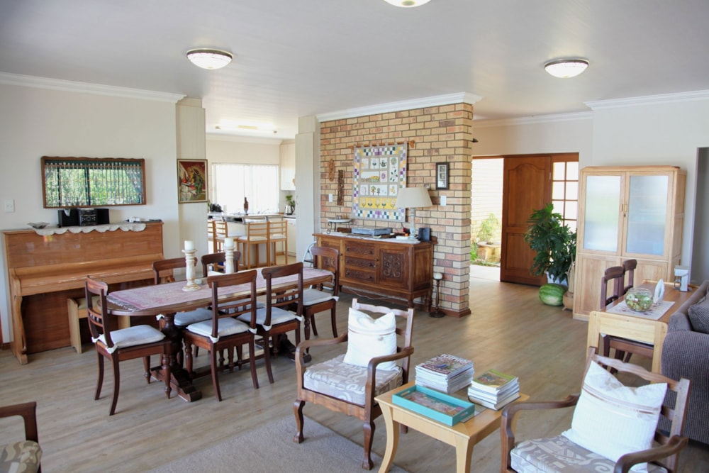 House for sale in Vanderkloof - 1KK1639684 House for sale in Vanderkloof - 1KK1639684