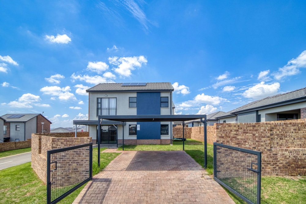 Double-storey house sold in Lion Pride - FW1640982 Double-storey house sold in Lion Pride - FW1640982