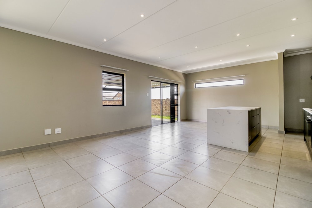 Double-storey house sold in Lion Pride - FW1640982 Double-storey house sold in Lion Pride - FW1640982