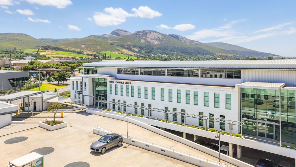 Commercial office for sale in Paarl South - TK1640019 Commercial office for sale in Paarl South - TK1640019