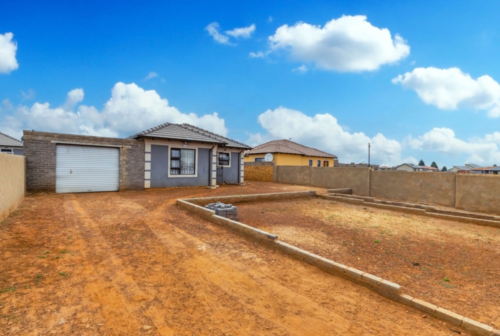 House for sale in Westonaria, Westonaria - 1KR1640178