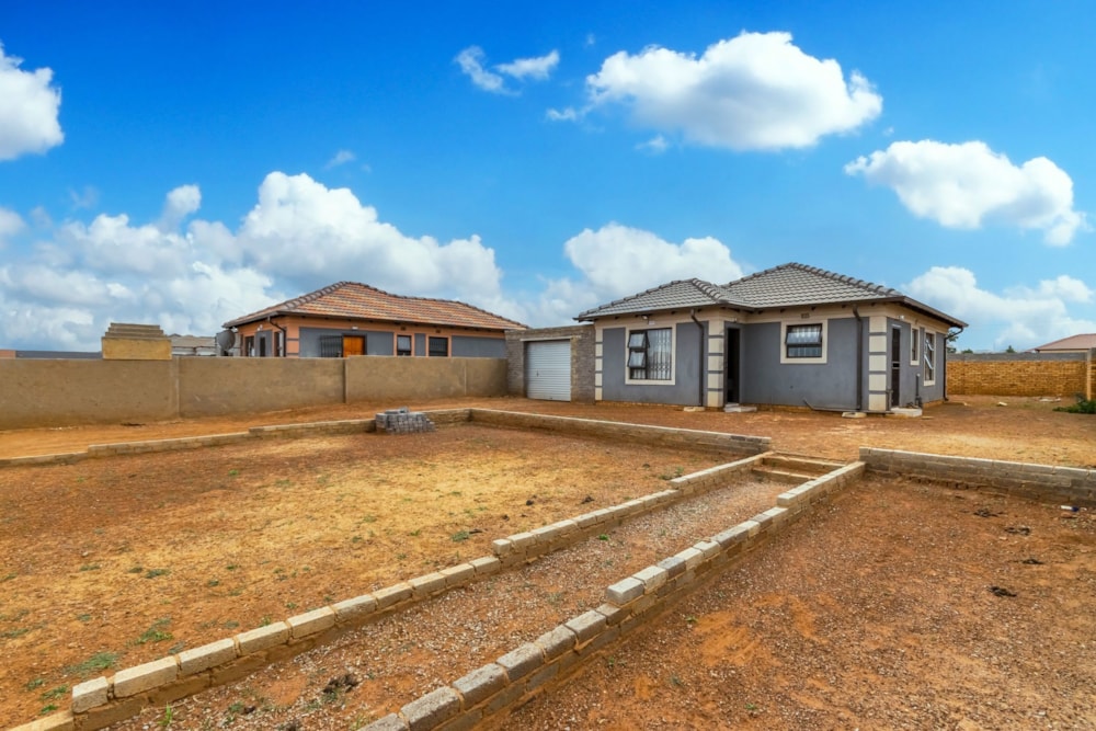 House for sale in Westonaria, Westonaria - 1KR1640178