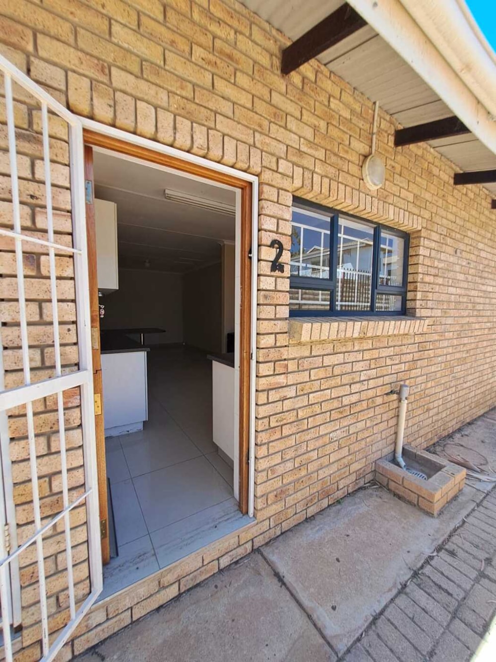 Security complex home for sale in Kokstad - 1UB1643114 Security complex home for sale in Kokstad - 1UB1643114