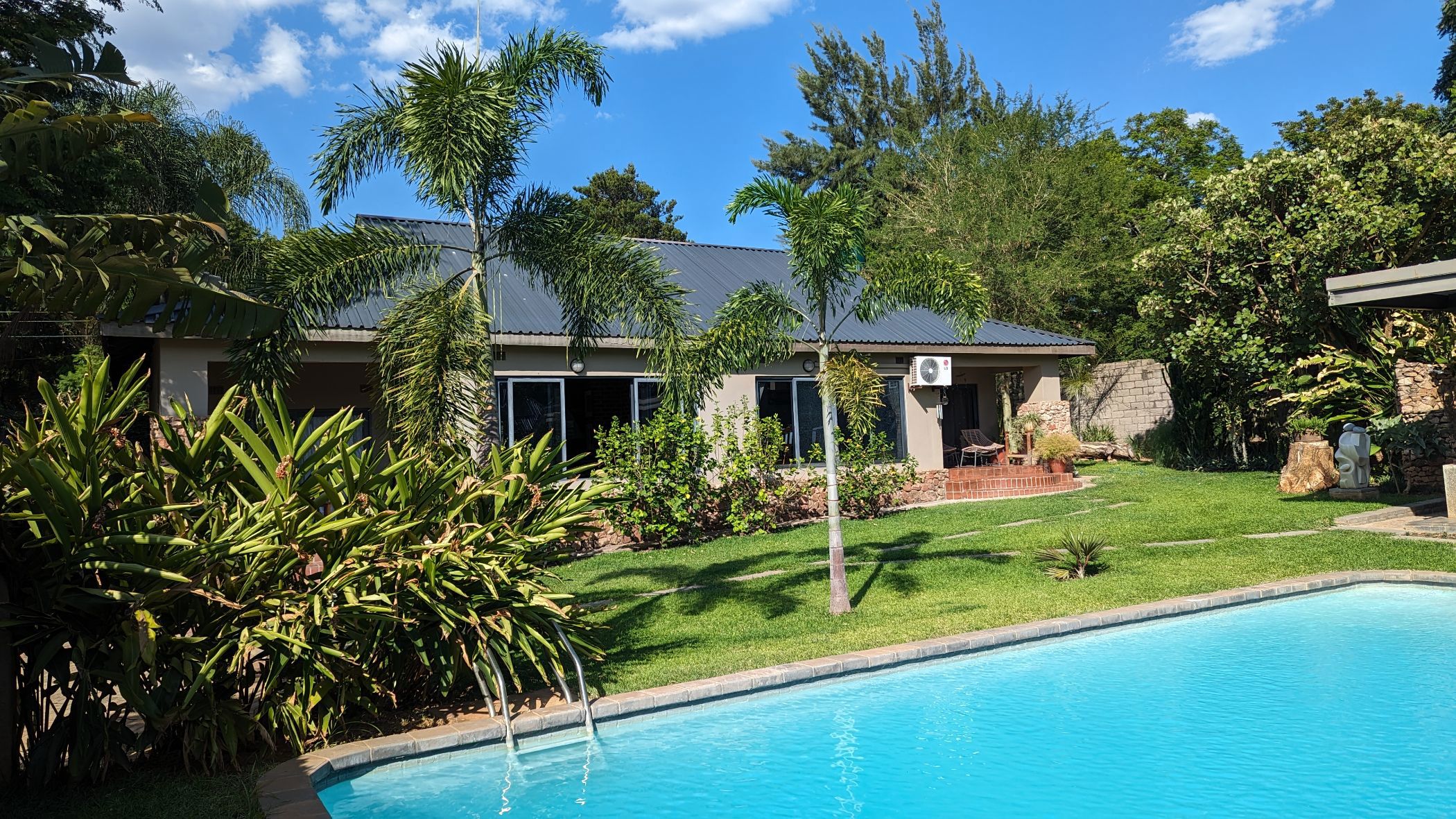 Apartment to rent in Roma, Zambia - 3ZA1640478