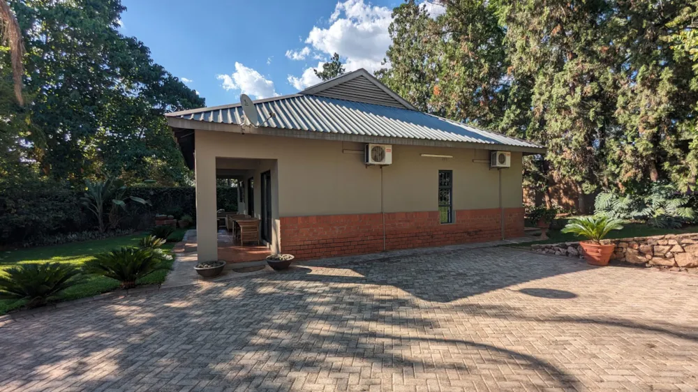 Cottage to rent in Roma, Zambia - 3ZA1640510 Cottage to rent in Roma, Zambia - 3ZA1640510