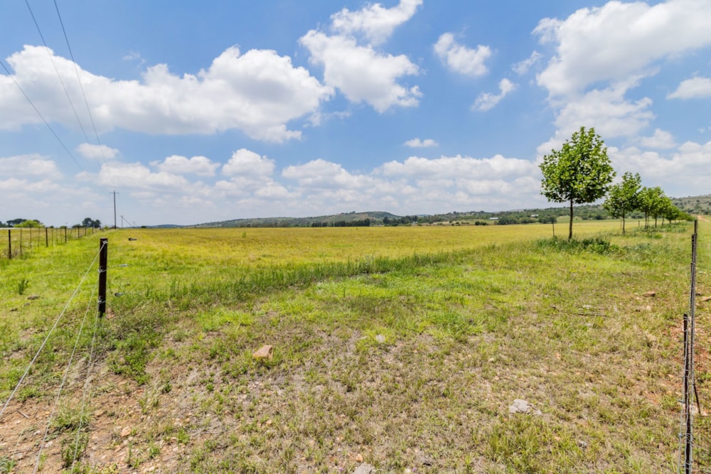 Mixed use farm for sale in Broederstroom - 1HR1640618 Mixed use farm for sale in Broederstroom - 1HR1640618