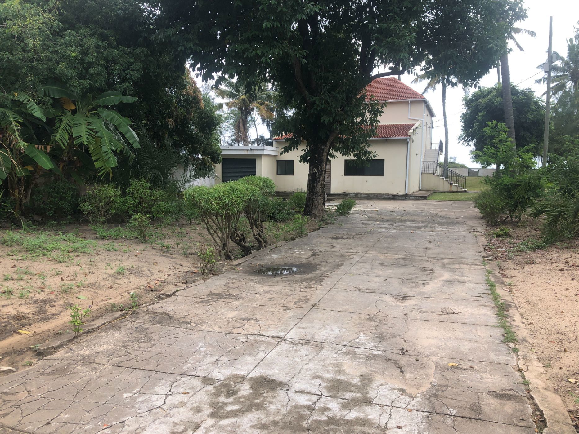 Beachfront villa to rent in Catembe, Mozambique - 3MQ1640988