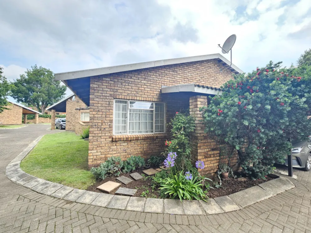 Townhouse for sale in Newcastle - 1NW1641086 Townhouse for sale in Newcastle - 1NW1641086