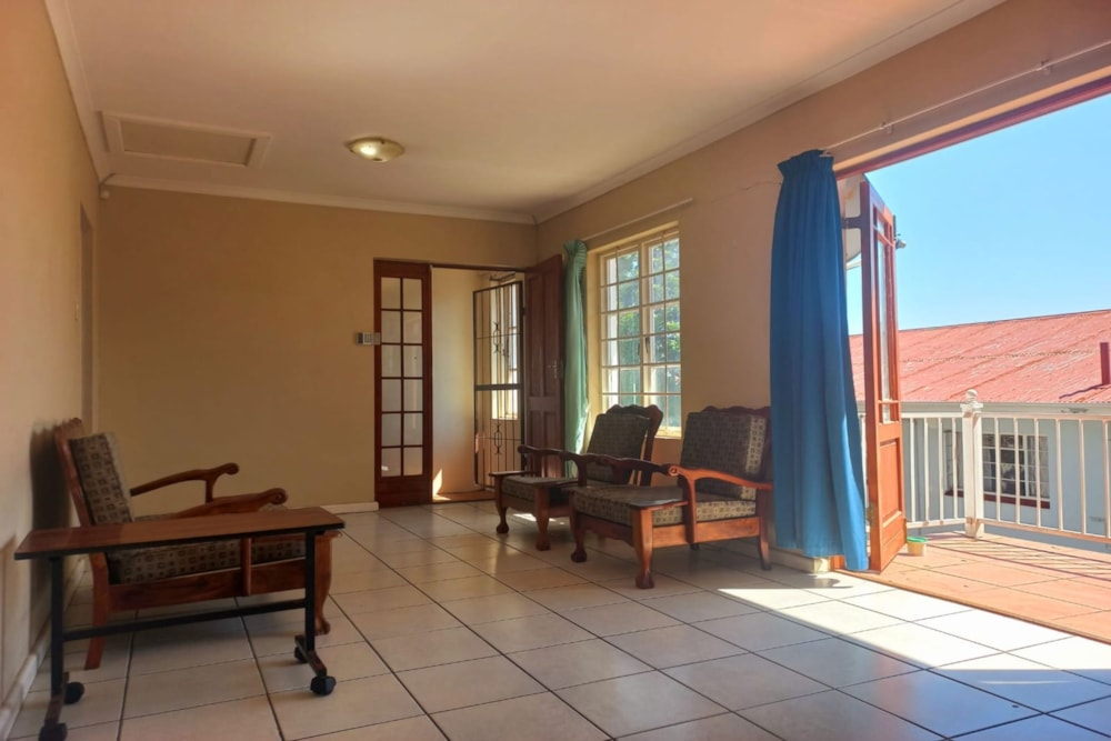 Multi-storey apartment for sale in Grahamstown Central (Makhanda Central)  - 1GC1639962
