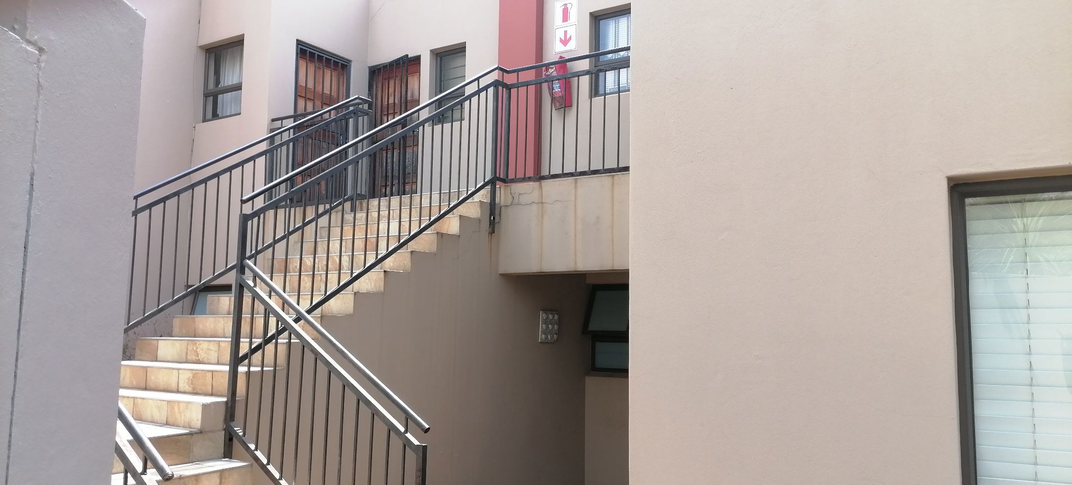 Security complex home for sale in Melodie - 1HR1640893