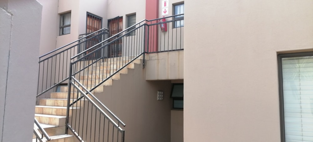 Security complex home for sale in Melodie - 1HR1640893 Security complex home for sale in Melodie - 1HR1640893
