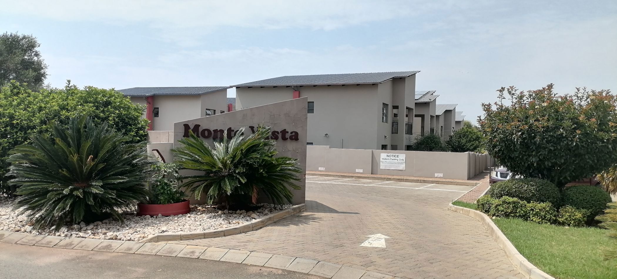 Security complex home for sale in Melodie - 1HR1640893