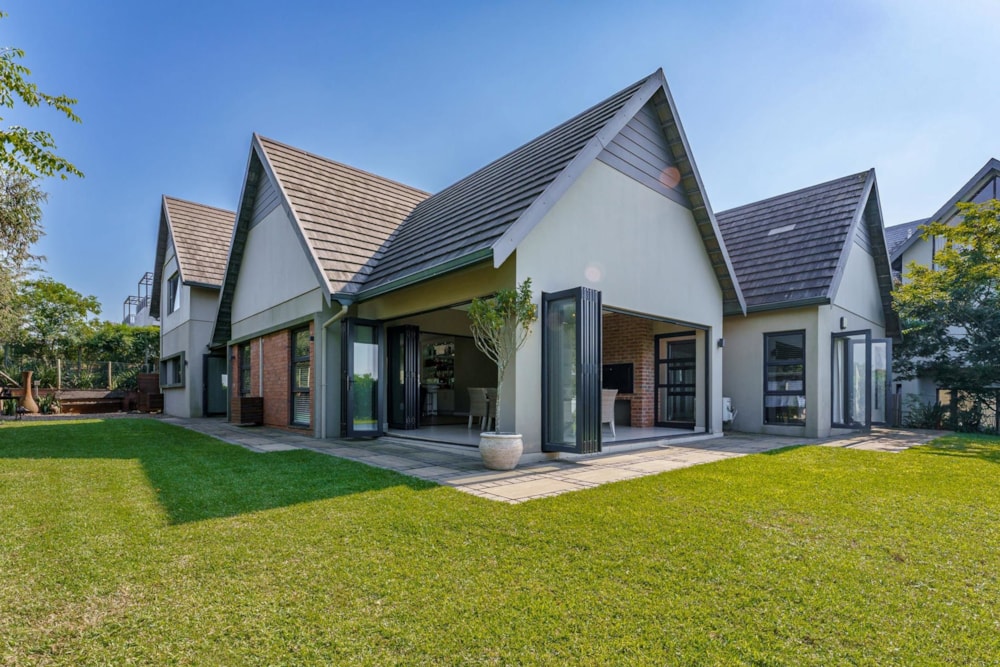 House sold in Cotswold Downs Estate - 1KF1599825