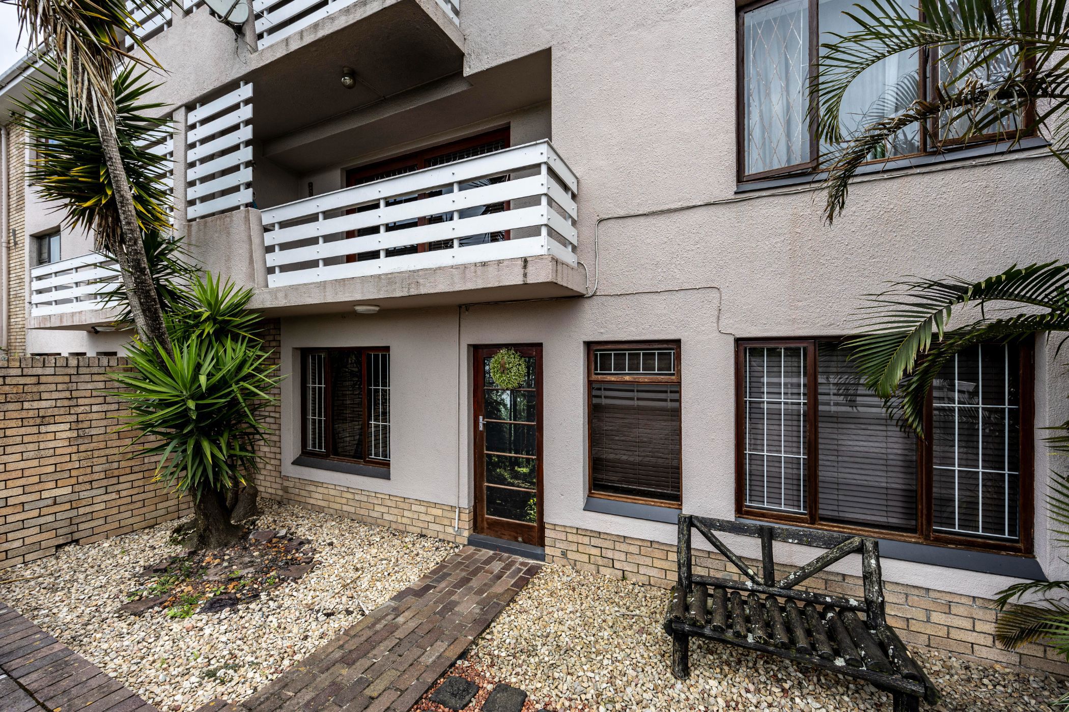 Townhouse for sale in Beacon Bay - 1ET1639652