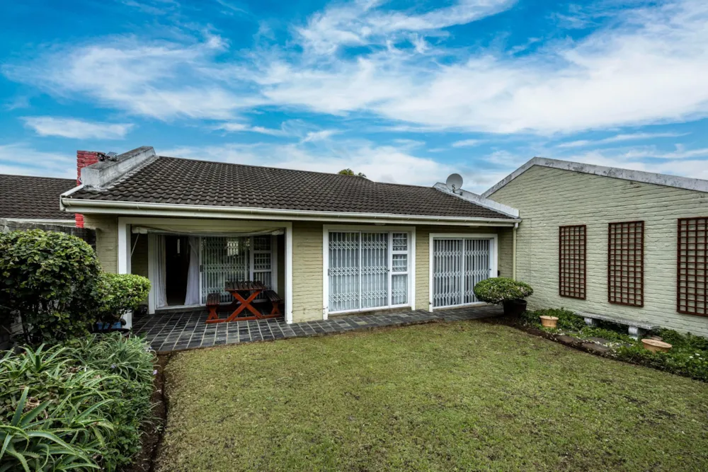 Townhouse for sale in Abbotsford, East London - 1EZ1755290 Townhouse for sale in Abbotsford, East London - 1EZ1755290