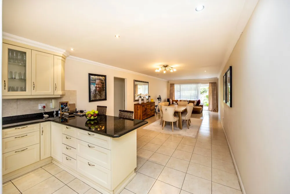 Townhouse for sale in Abbotsford, East London - 1EZ1755290 Townhouse for sale in Abbotsford, East London - 1EZ1755290