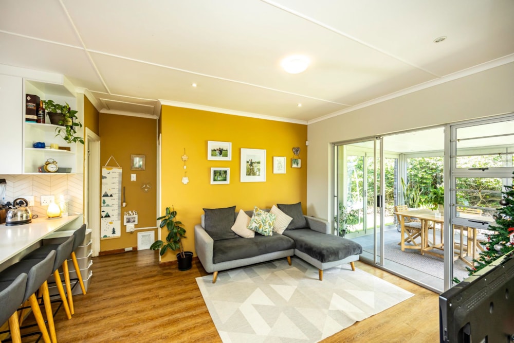 Townhouse sold in Abbotsford, East London - 1EZ1679882 Townhouse sold in Abbotsford, East London - 1EZ1679882