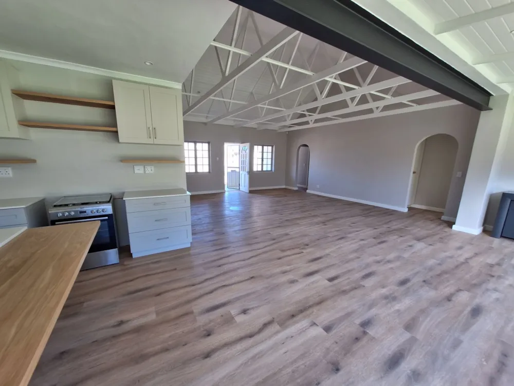House let in Sandbaai - ONL1733572