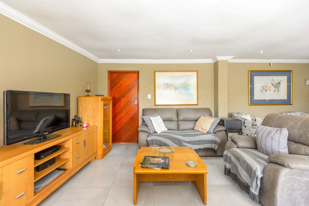 Double-storey cluster for sale in Linksfield - BED1644111