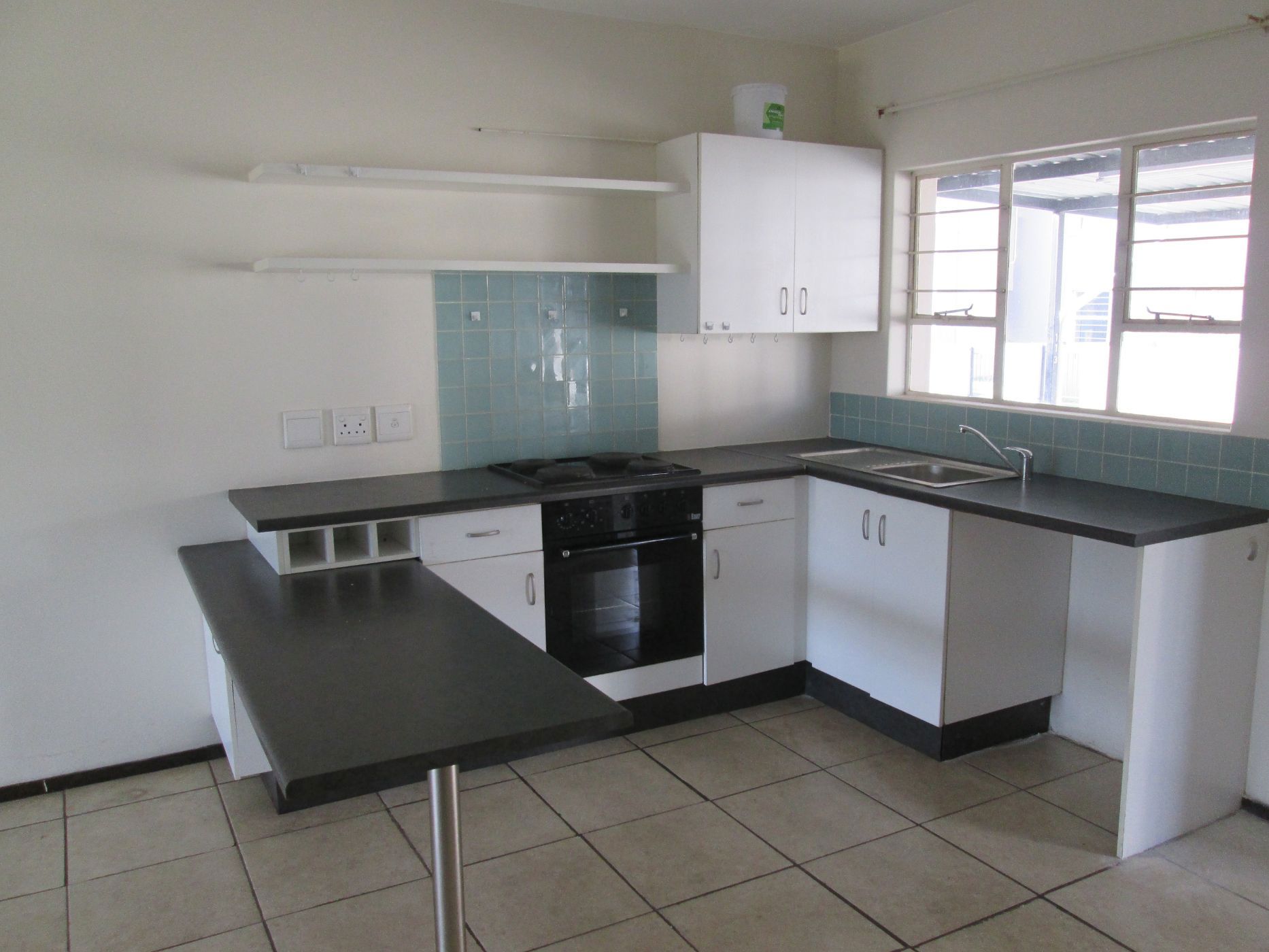 Townhouse let in Brenthurst - 1BJ1733397