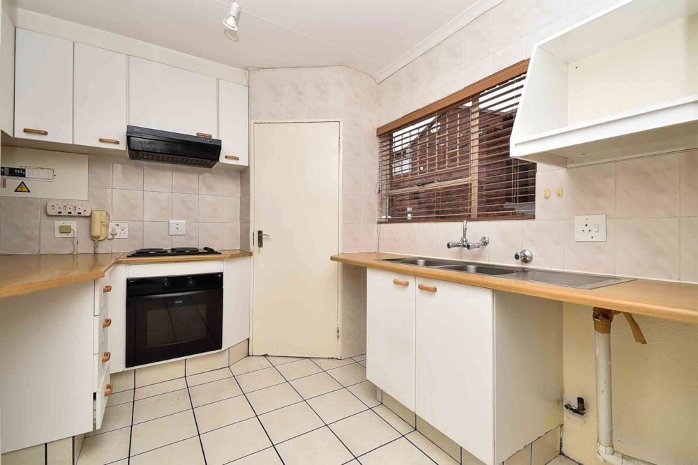 Apartment sold in Wilro Park - RDT1642256 Apartment sold in Wilro Park - RDT1642256