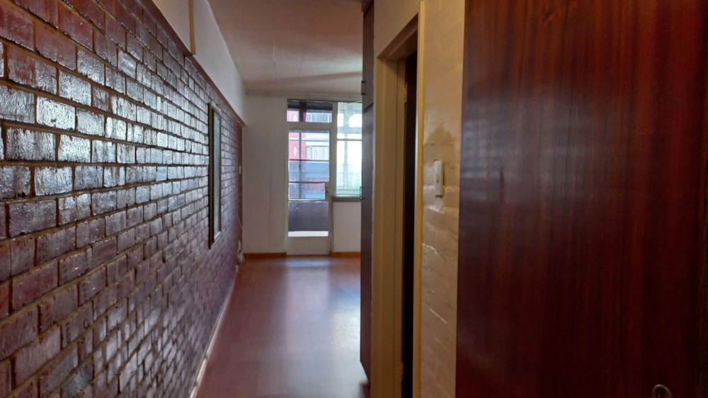 Bachelor apartment for sale in Humewood - 1PLZ1693869