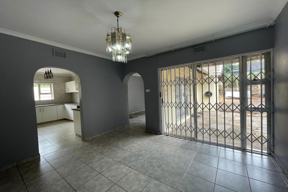 House let in Athlone Park - 1WB1685471 House let in Athlone Park - 1WB1685471