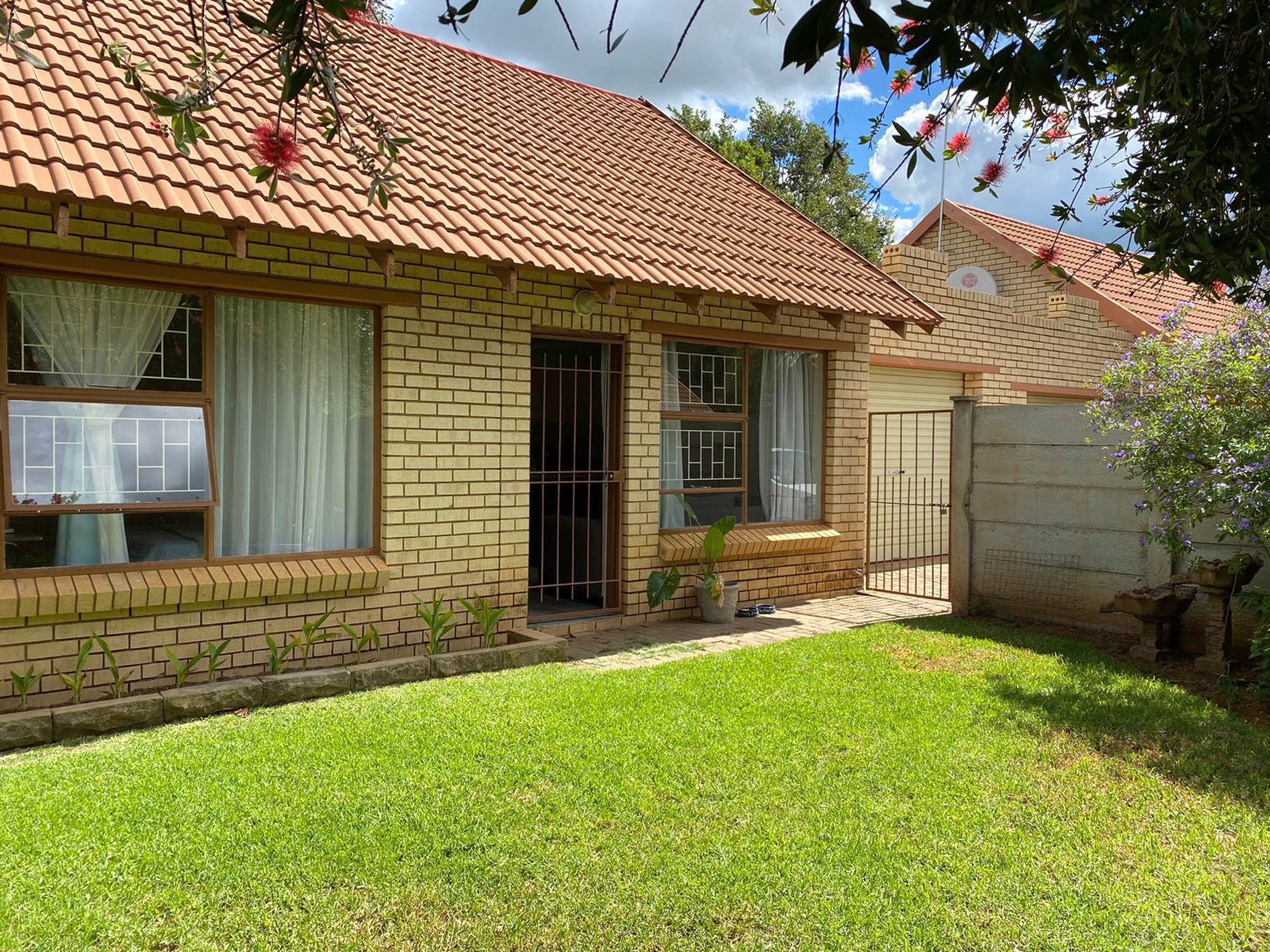 Townhouse to rent in Langenhovenpark - 1BX1734084