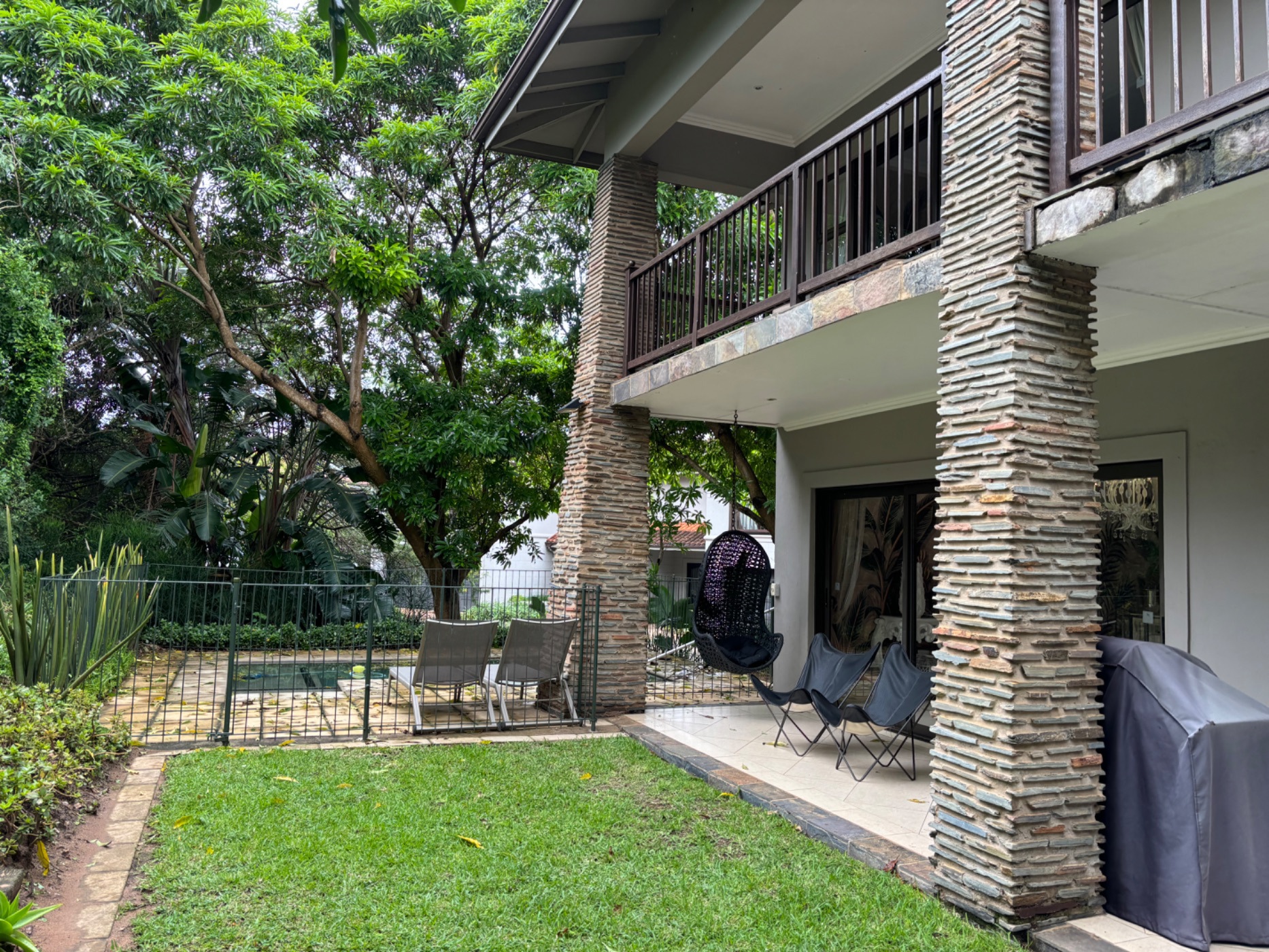 Townhouse let in Zimbali Estate - 1BD1681911