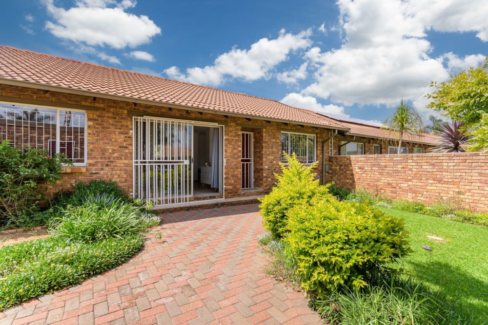 Townhouse for sale in Terenure - KTP1645453