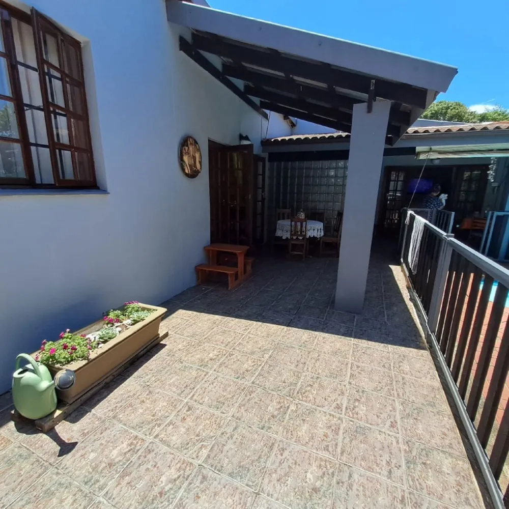 House sold in Scottburgh - 1si1645042 House sold in Scottburgh - 1si1645042