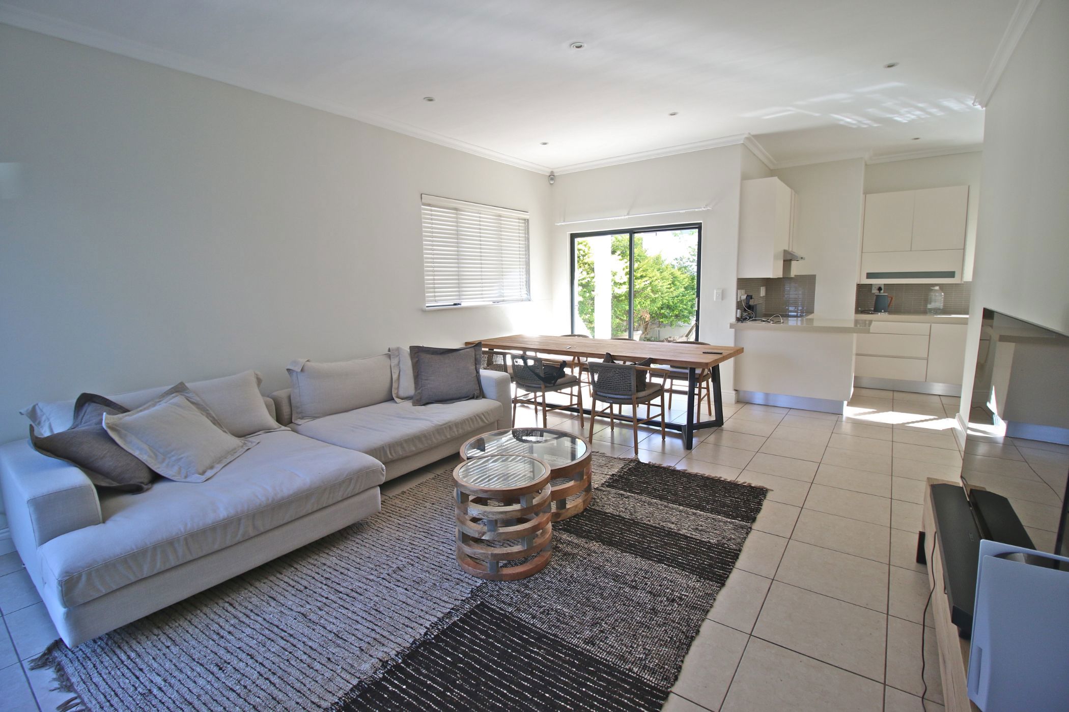 House to rent in Plattekloof - 1PLA1720081