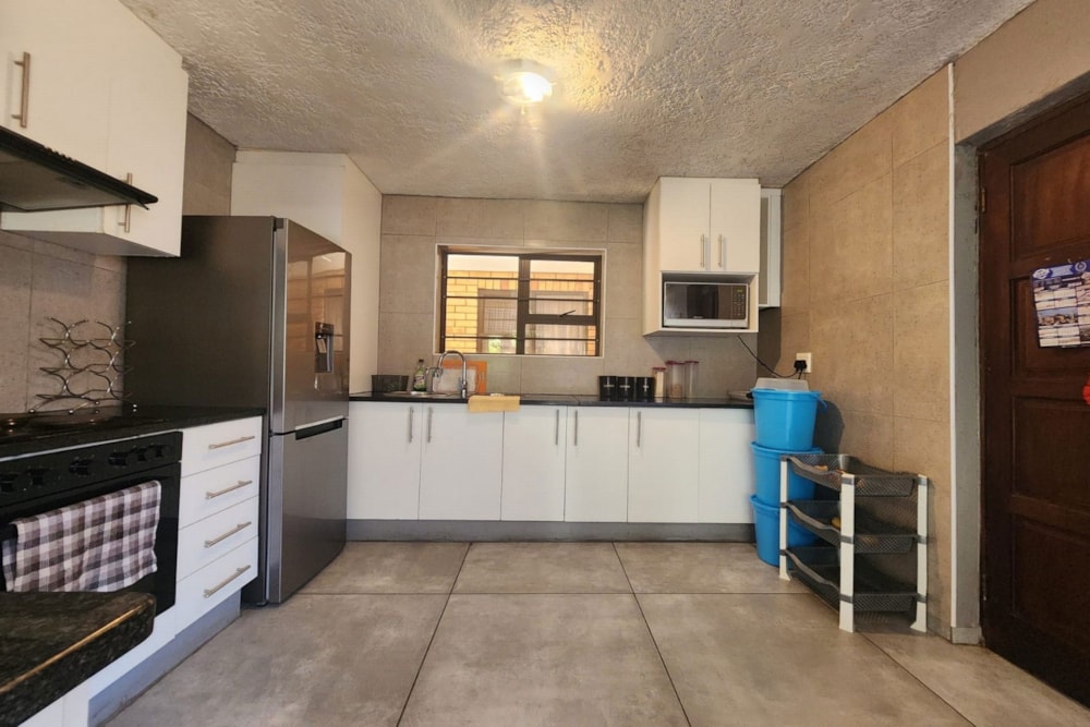 Apartment for sale in Amanzimtoti - 1WB1644419