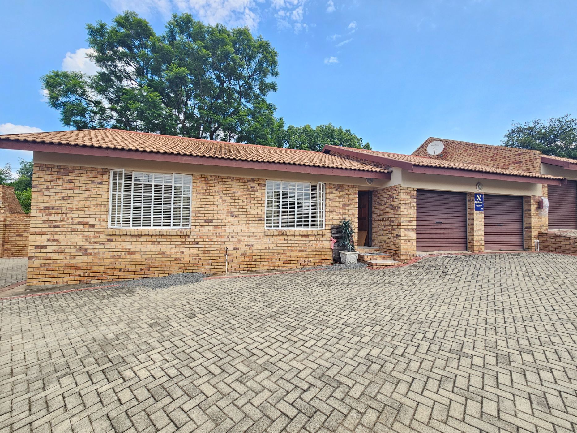 Townhouse sold in Pioneer Park - 1NW1641728