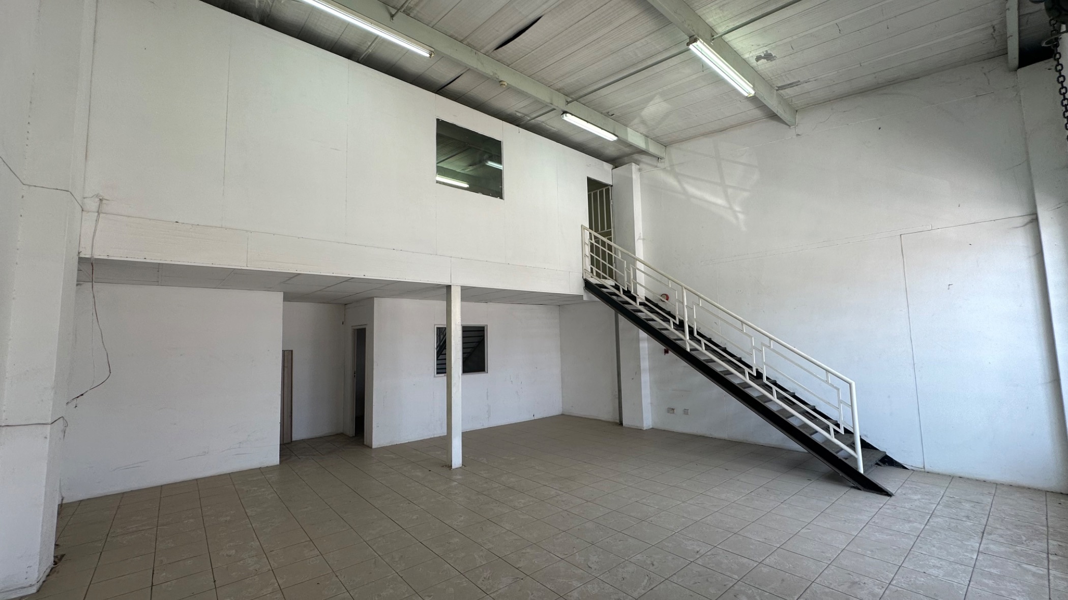 Commercial industrial property sold in Block 3 Industrial, Botswana - 3BO1575892