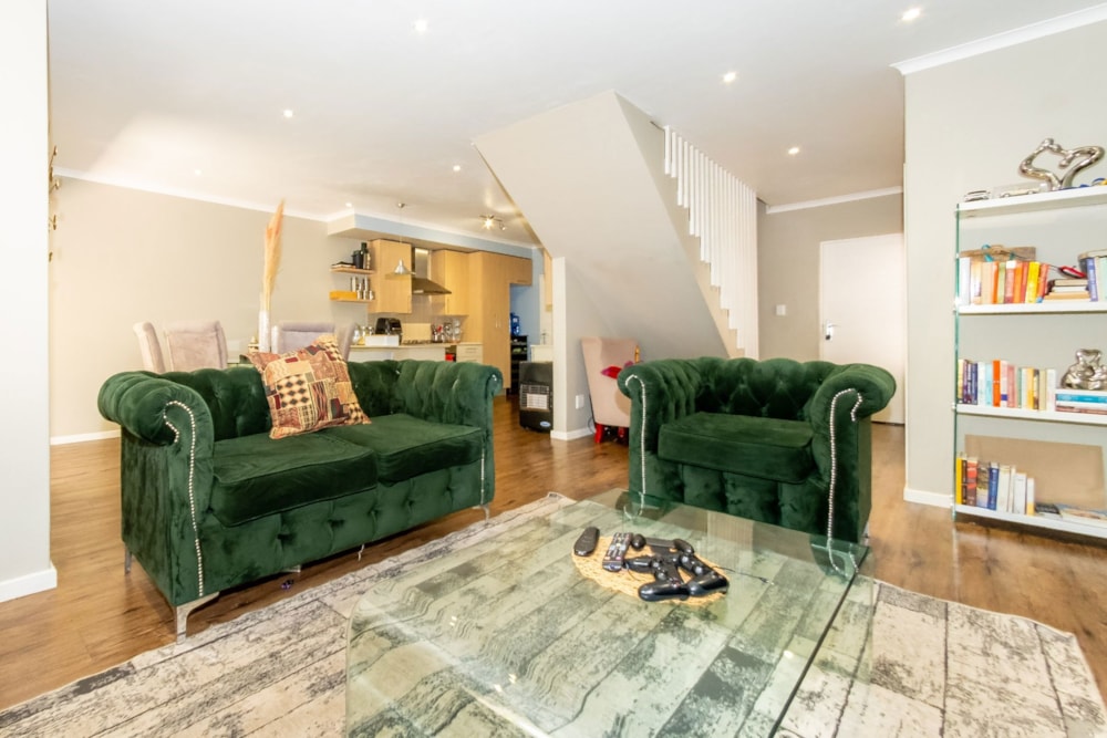 Townhouse to rent in Bryanston - JBL1738414