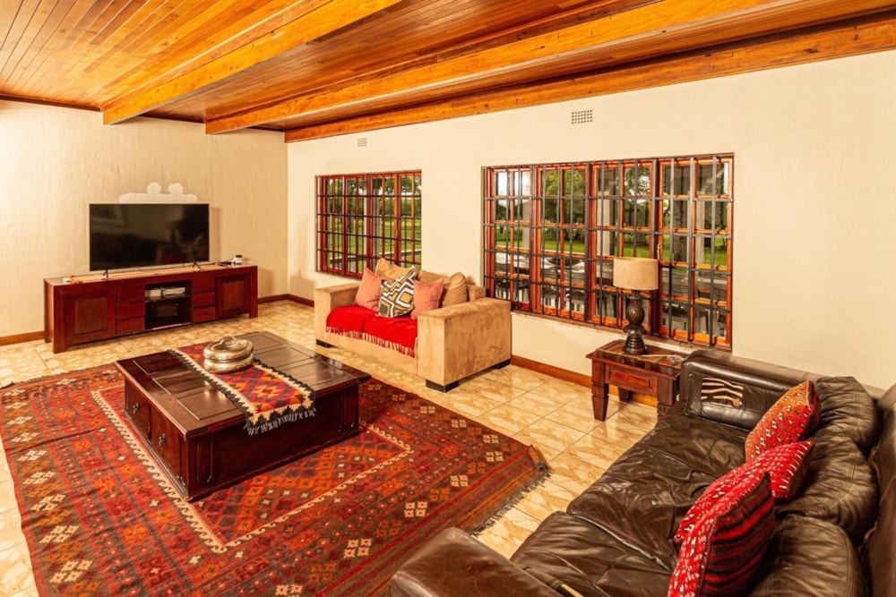 Game lodge for sale in KwaMhlanga - PT1641356 Game lodge for sale in KwaMhlanga - PT1641356