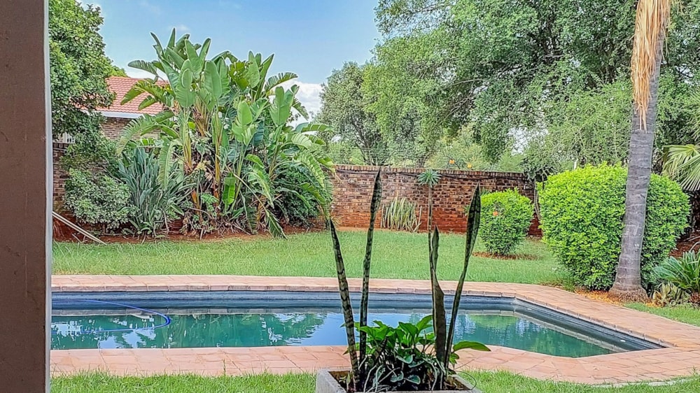 House for sale in Mooinooi - 1HR1711293