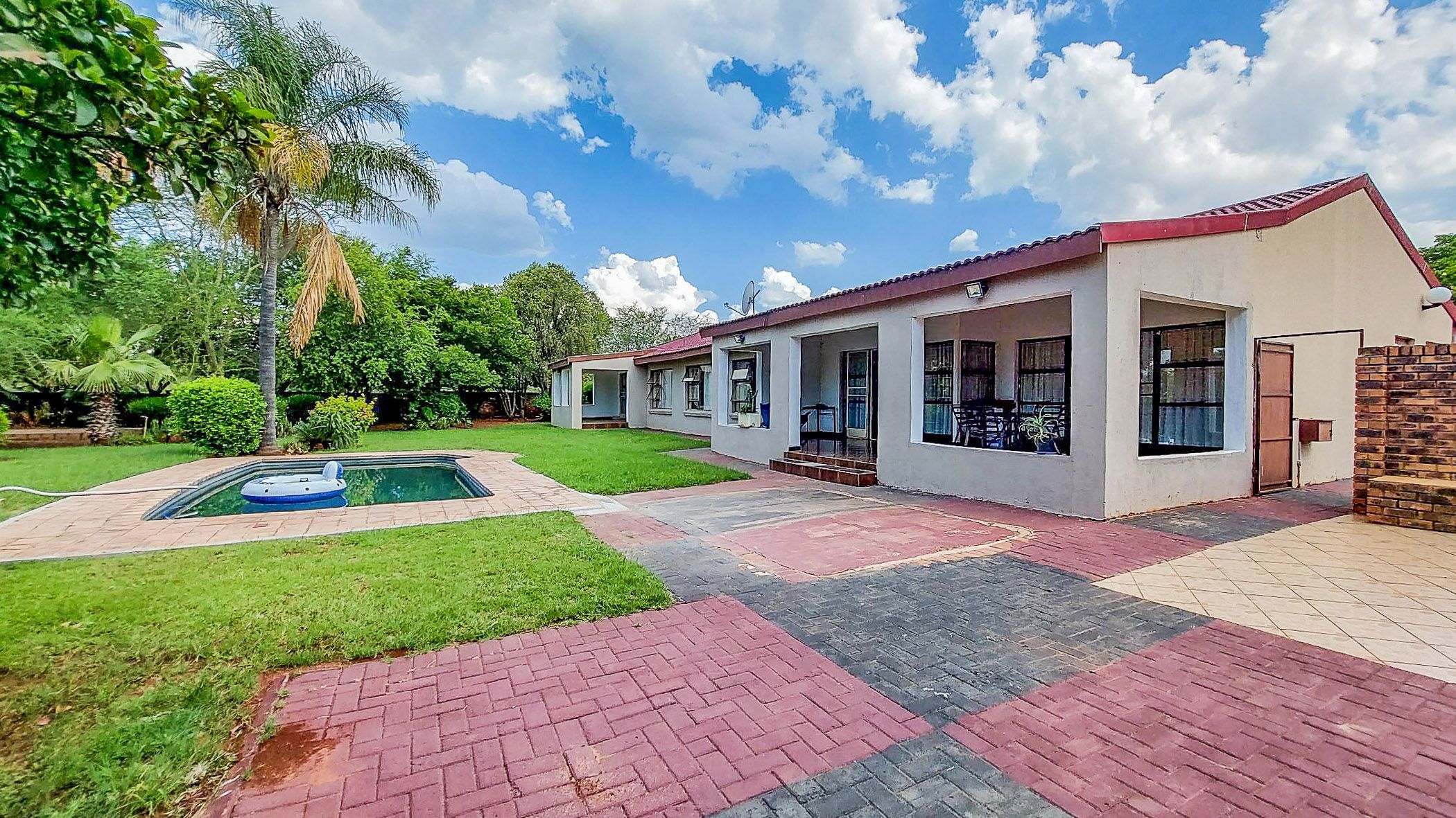 House for sale in Mooinooi - 1HR1711293